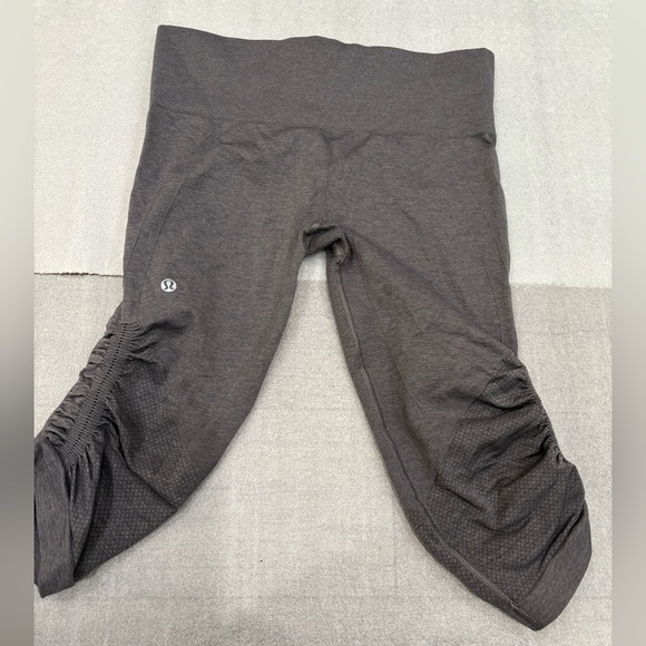 [8]Lululemon In The Flow Crop II (First Release)Heather Gray - Picture 4 of 7